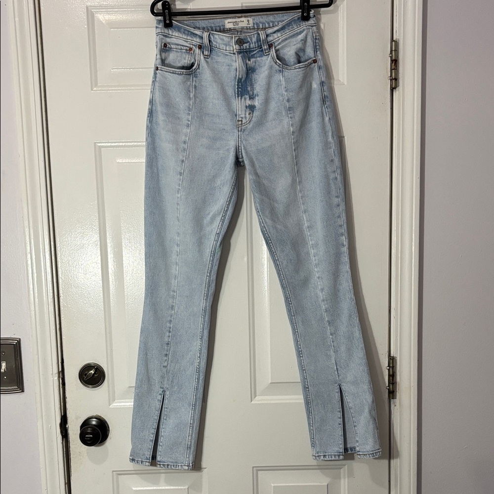Abercrombie & Fitch brand jeans Size 8